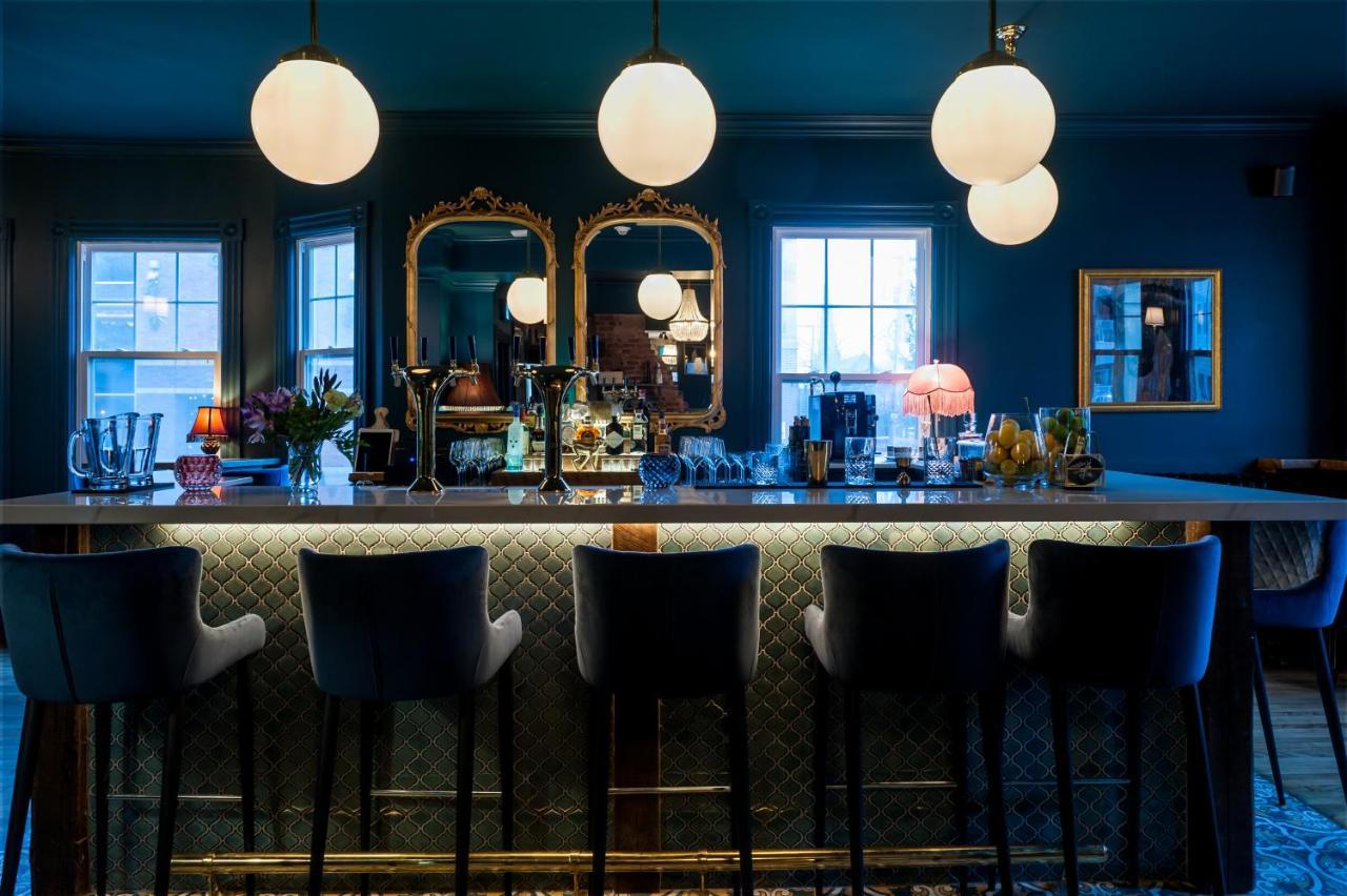 Slaymaker & Nichols Gastro House & Inn Шарлъттаун Екстериор снимка